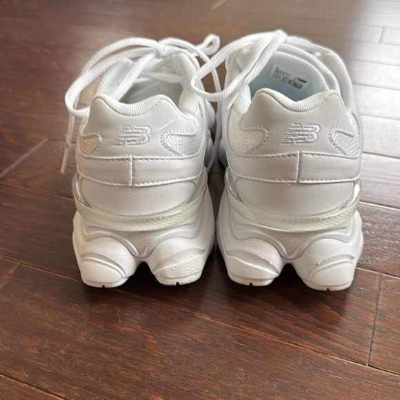New Balance 9060 Triple White - Picture 5 of 8